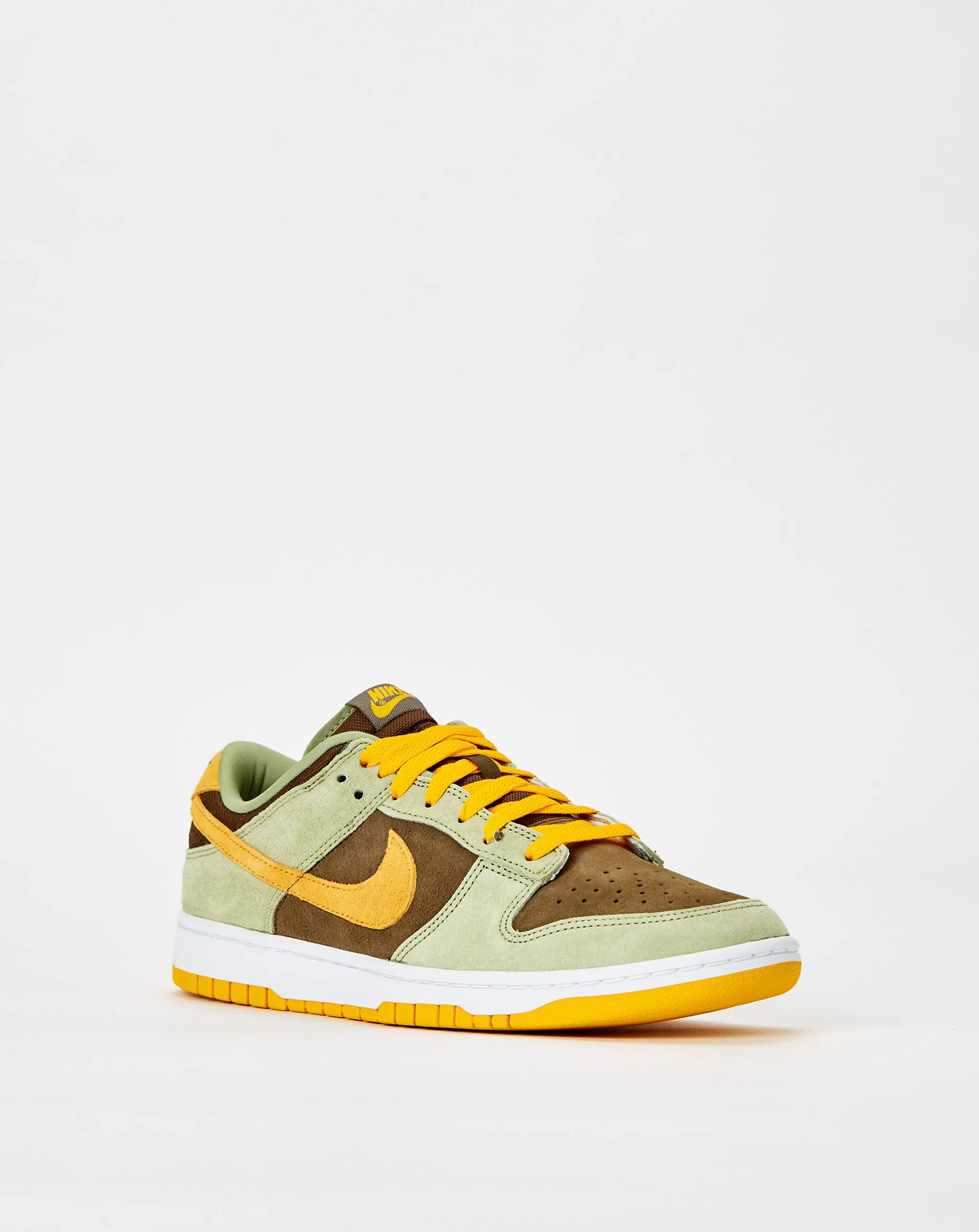 Dunk Low SE