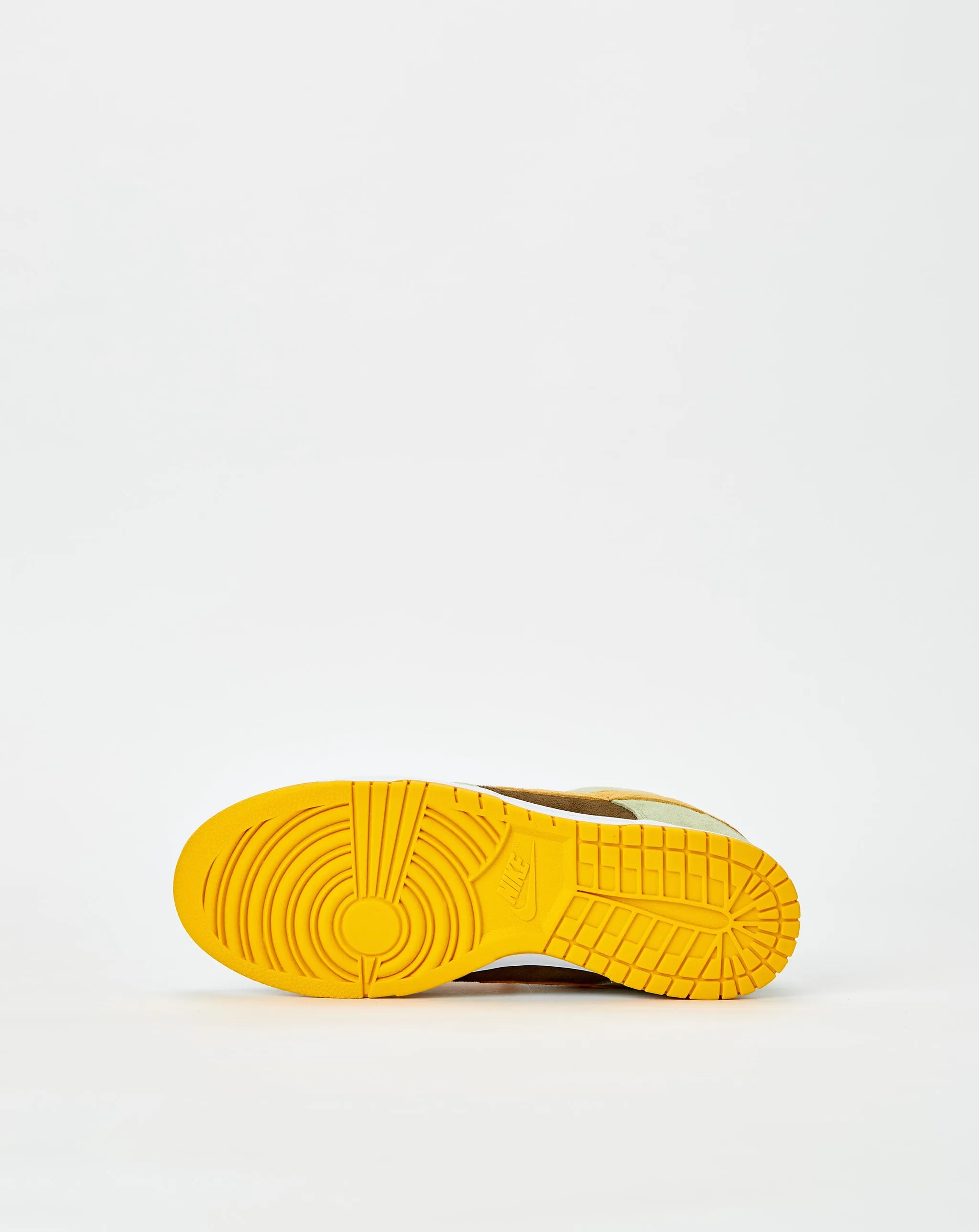 Dunk Low SE