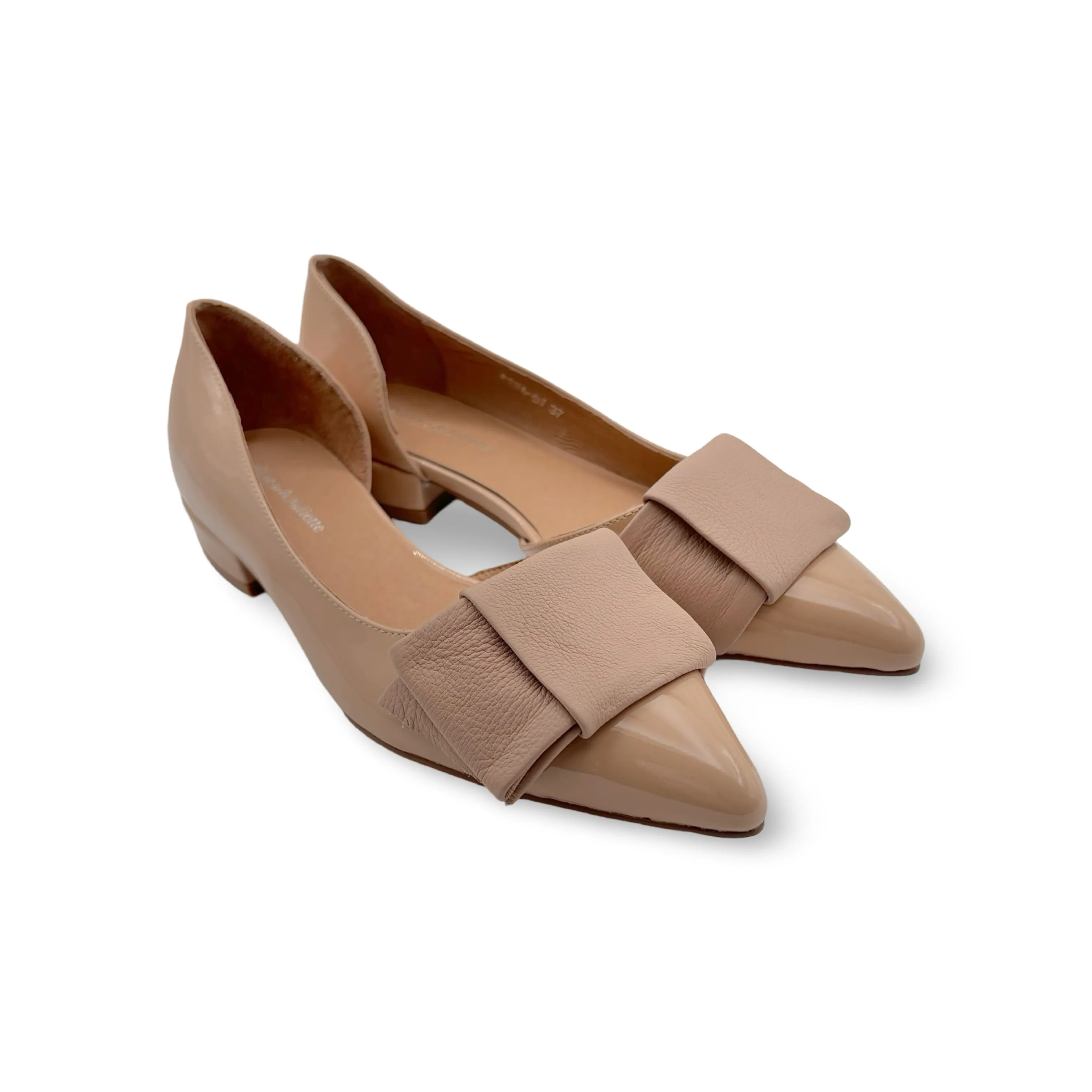 Etah Nude Flat