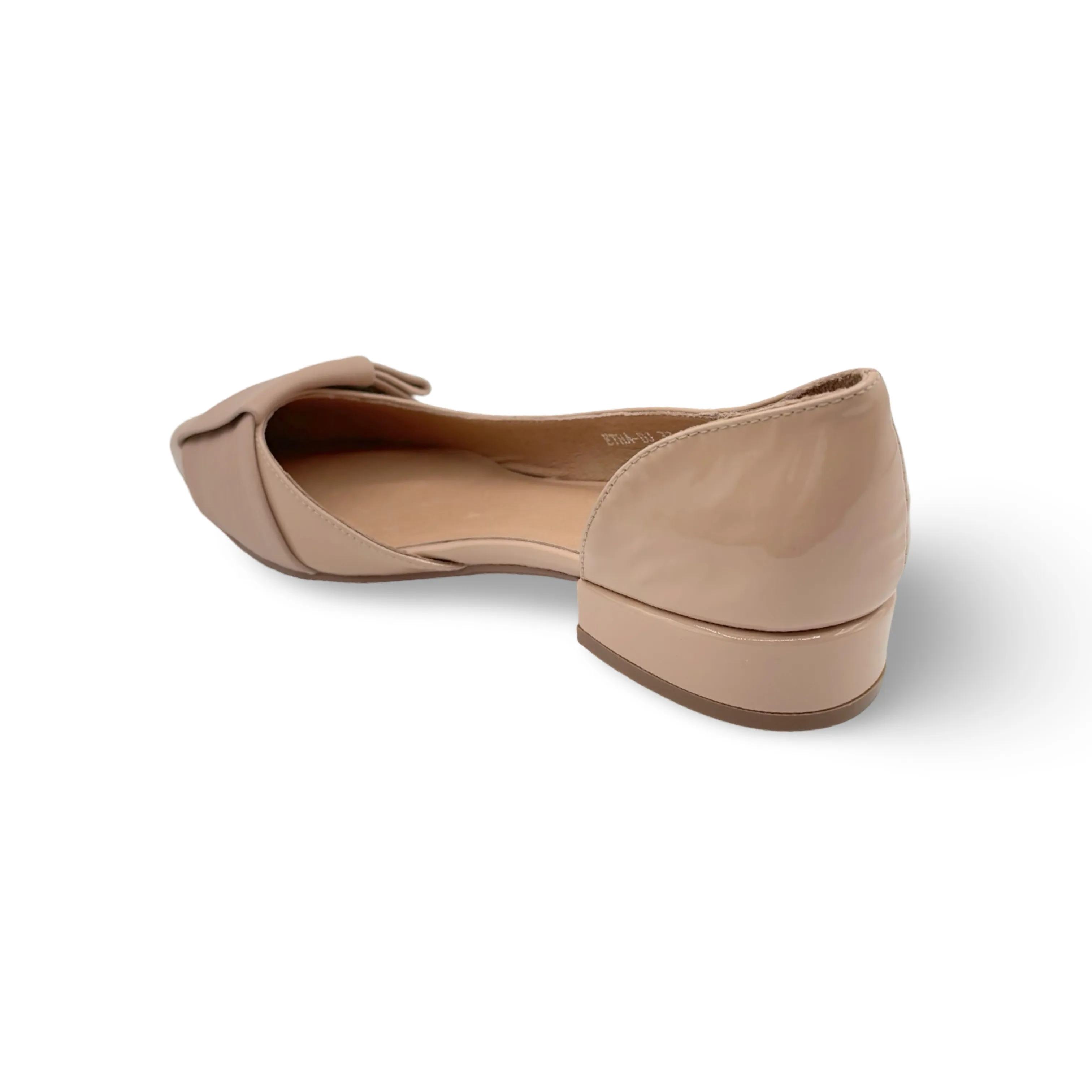 Etah Nude Flat