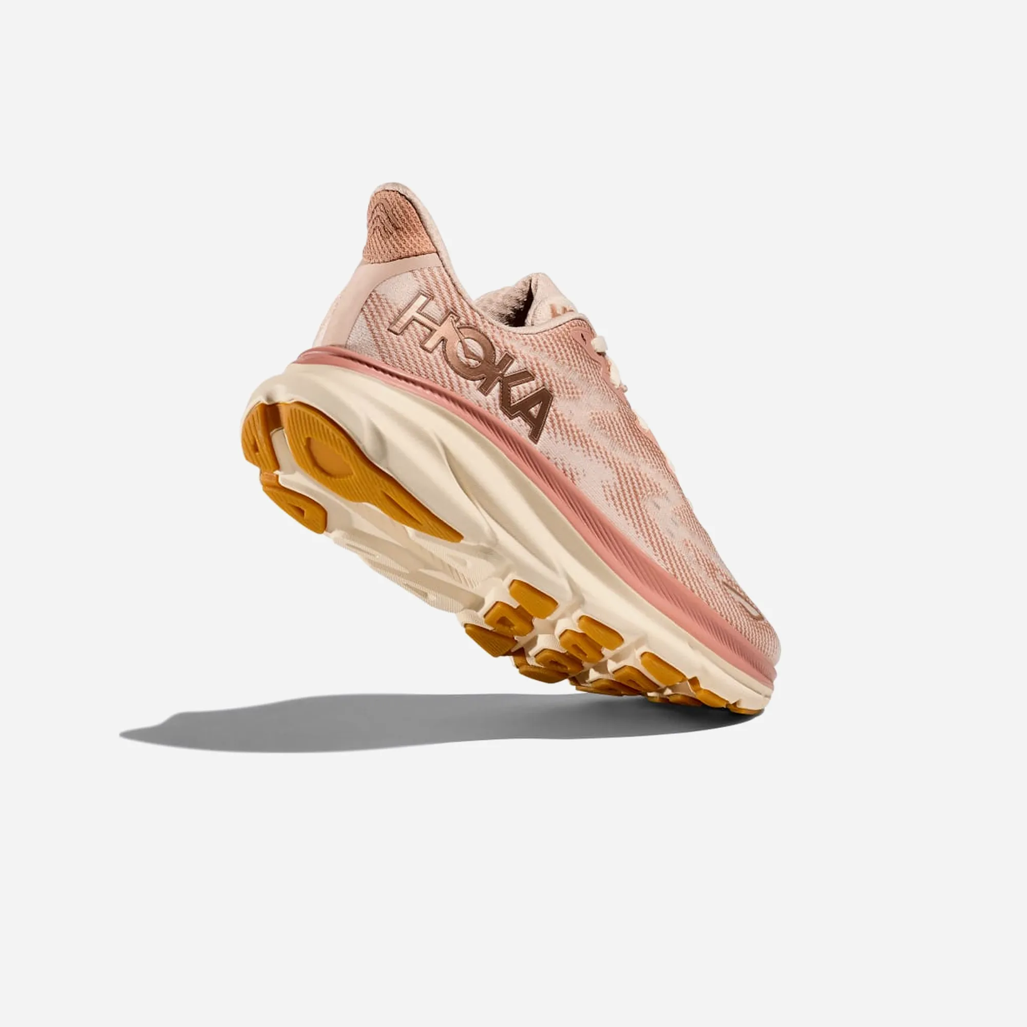 Hoka Clifton 9 sandstone cream WMNS