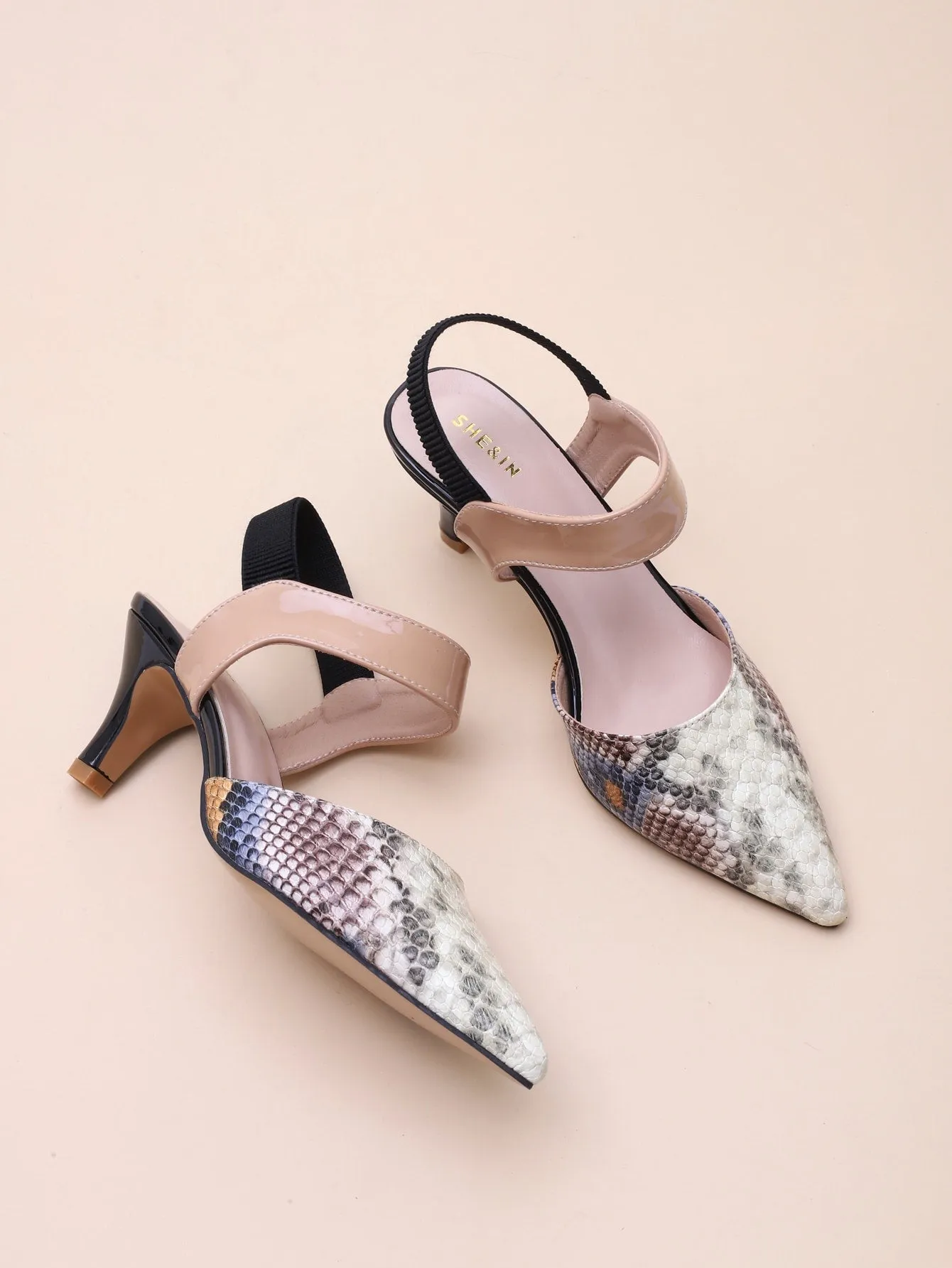 Point Toe Snakeskin Slingback Pumps