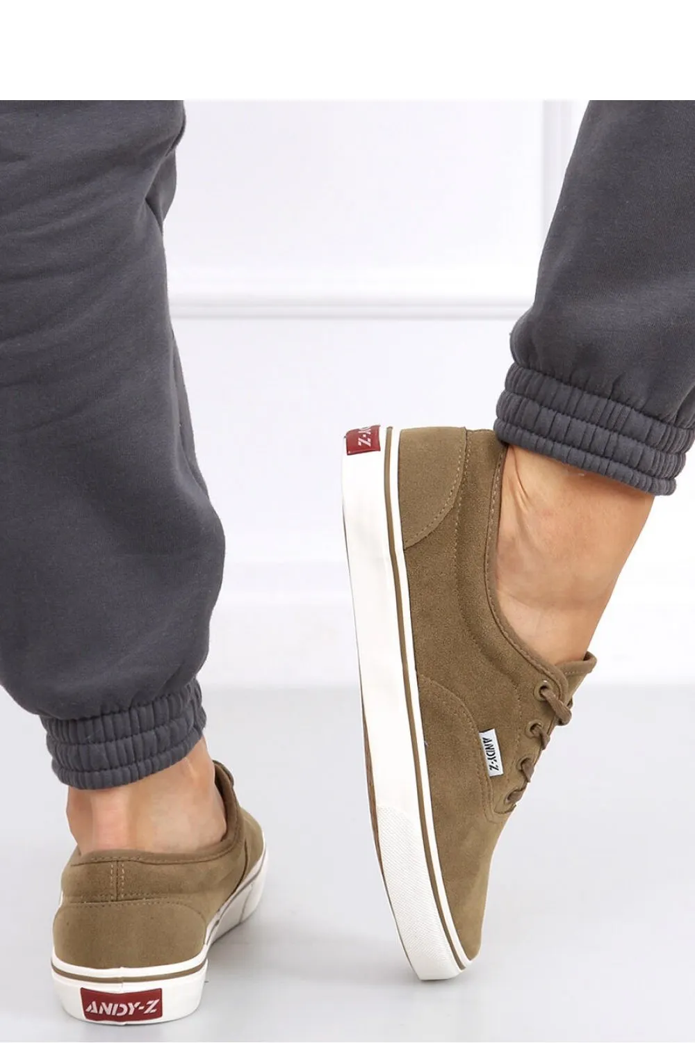 Sneakers model 162055 Inello