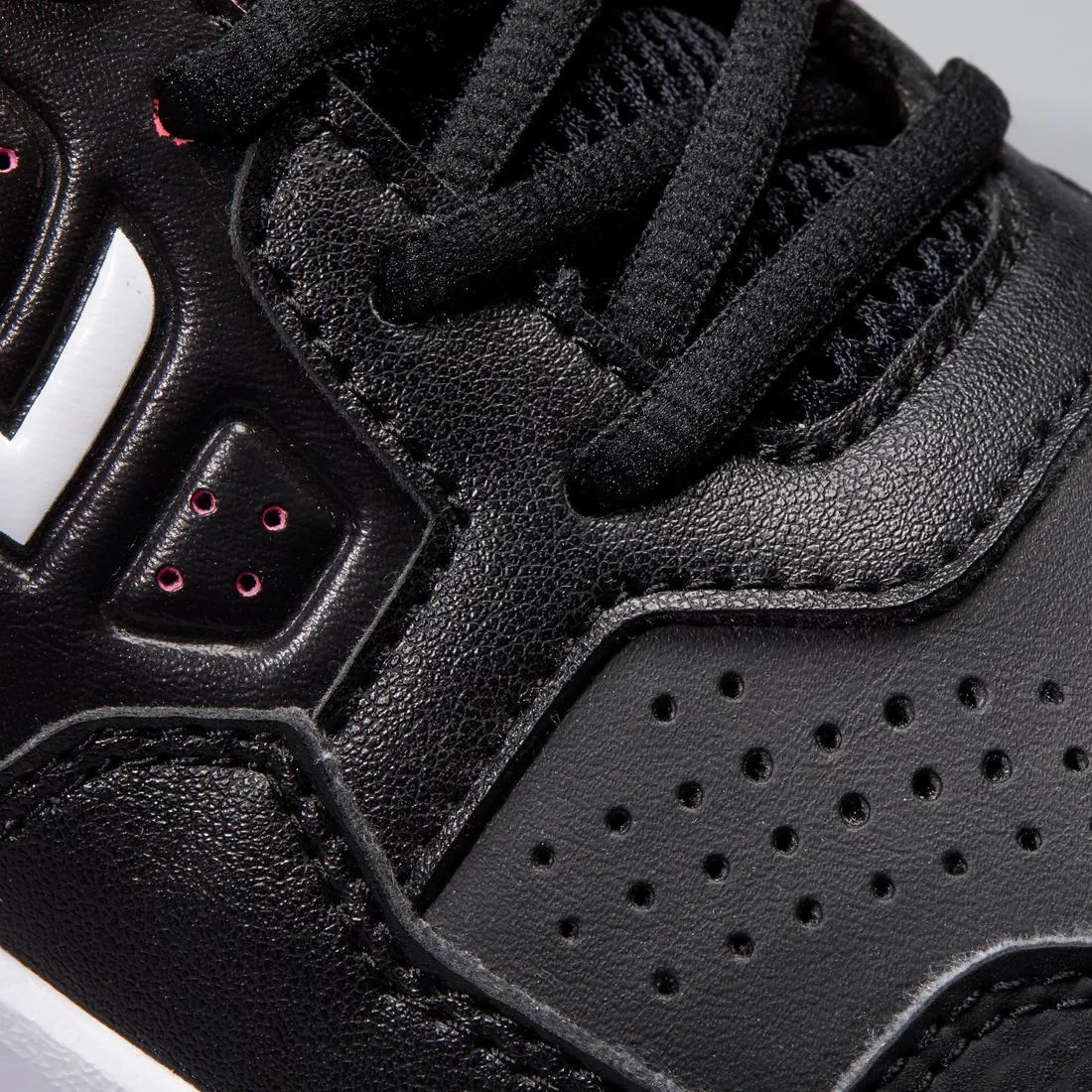 TS 190 Women's Tennis Shoes - Black/Pink