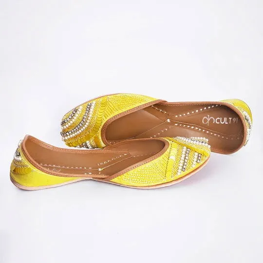Women Lemon Yellow Embellished Ethnic Mojaris Flats
