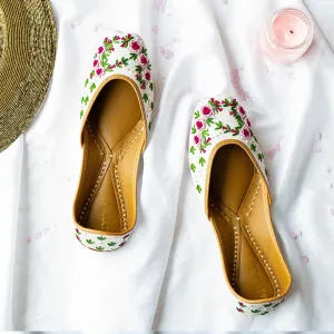 Womens Floral White Embellished Ethnic Mojaris Flats