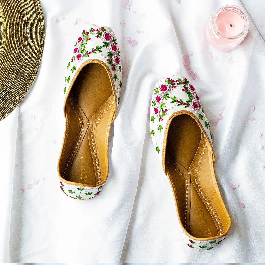 Womens Floral White Embellished Ethnic Mojaris Flats